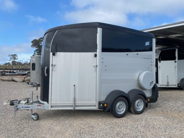 Ifor Williams HBX511 horse float