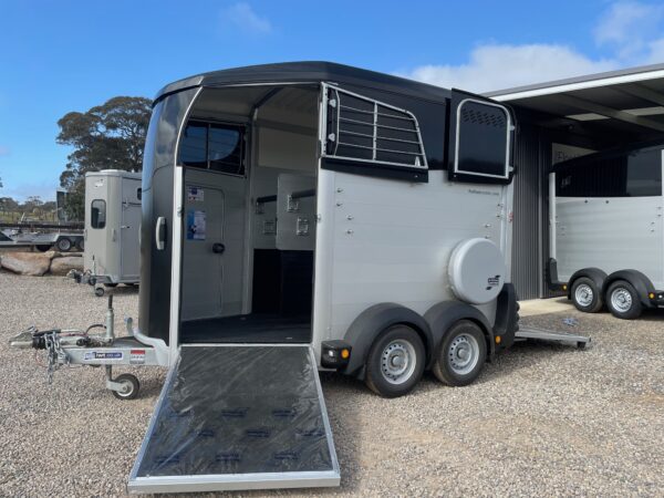 Ifor Williams HBX506 Horse Float